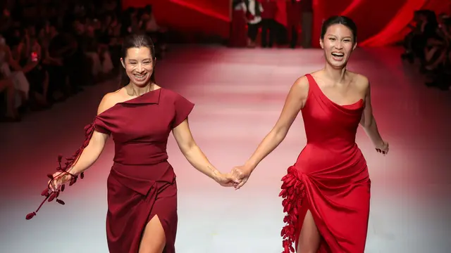 Jennifer Bachdim dan Patricia Gouw Tampil di JFW 2027, Buktikan Perempuan Bisa Terus Bersinar di Setiap Usia