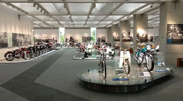 Honda Collection Hall yang merupakan museum motor dan mobil Merek Honda berada di kawasan Sirkuit Montegi, Jepang. (Arthur/Liputan6.com)