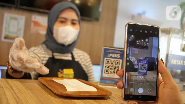 Makan di Restoran Seafood Sambil Berdonasi untuk Keluarga Pra Sejahtera