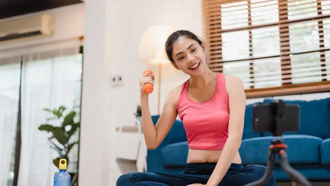 10 Gerakan Ringan yang Bisa Hilangkan Pegal dan Stres Sekaligus, Mudah Dilakukan Sehari-hari