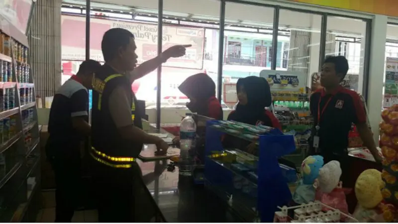 Jelang Natal Dan Tahun Baru, Polisi Gencar Ke Minimarket