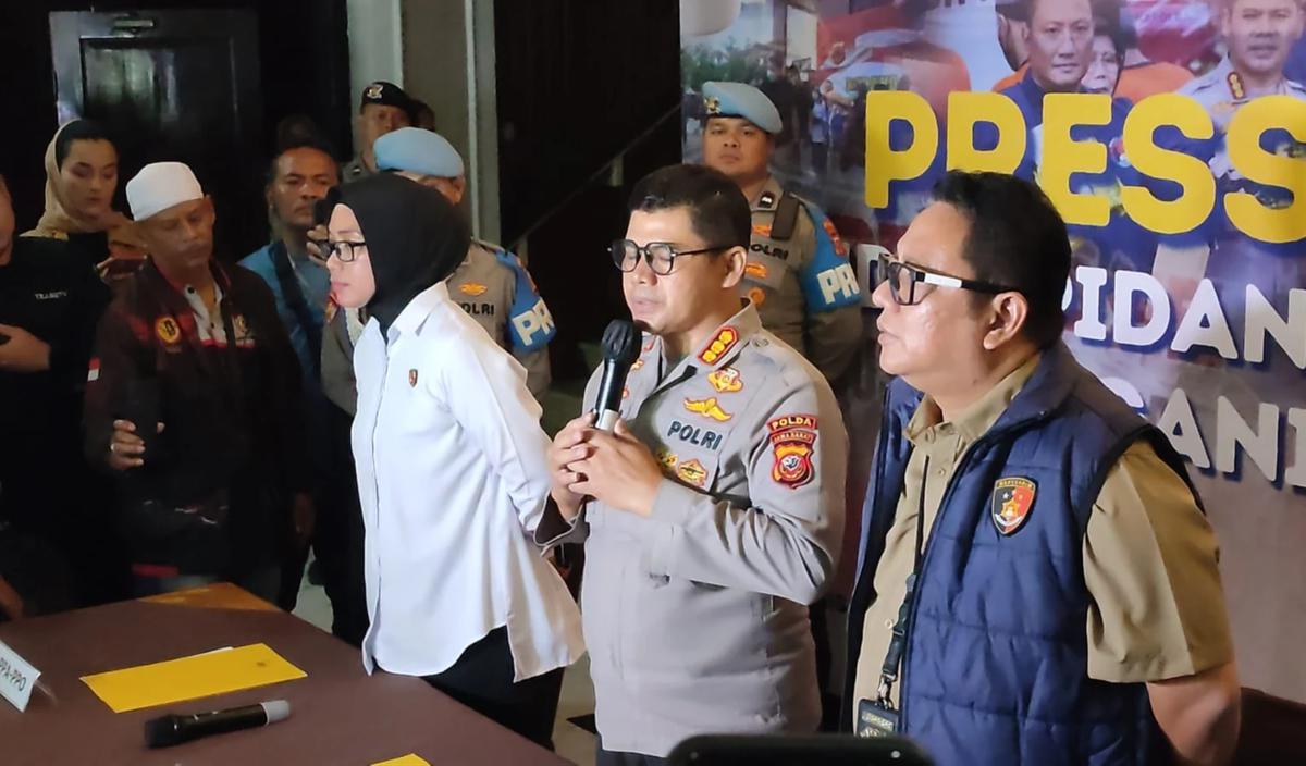 Deretan Barang Bukti Kasus Taufik Hidayat yang Sekap-Aniaya Kekasih: Golok, Kantong Infus Hingga Cutter