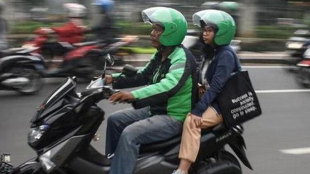 Viral Pengakuan Sopir Ojol Bikin Nangis Penumpang, Anaknya 10 Tahun Tak Mau Bertemu karena Malu Profesi Sang Ayah