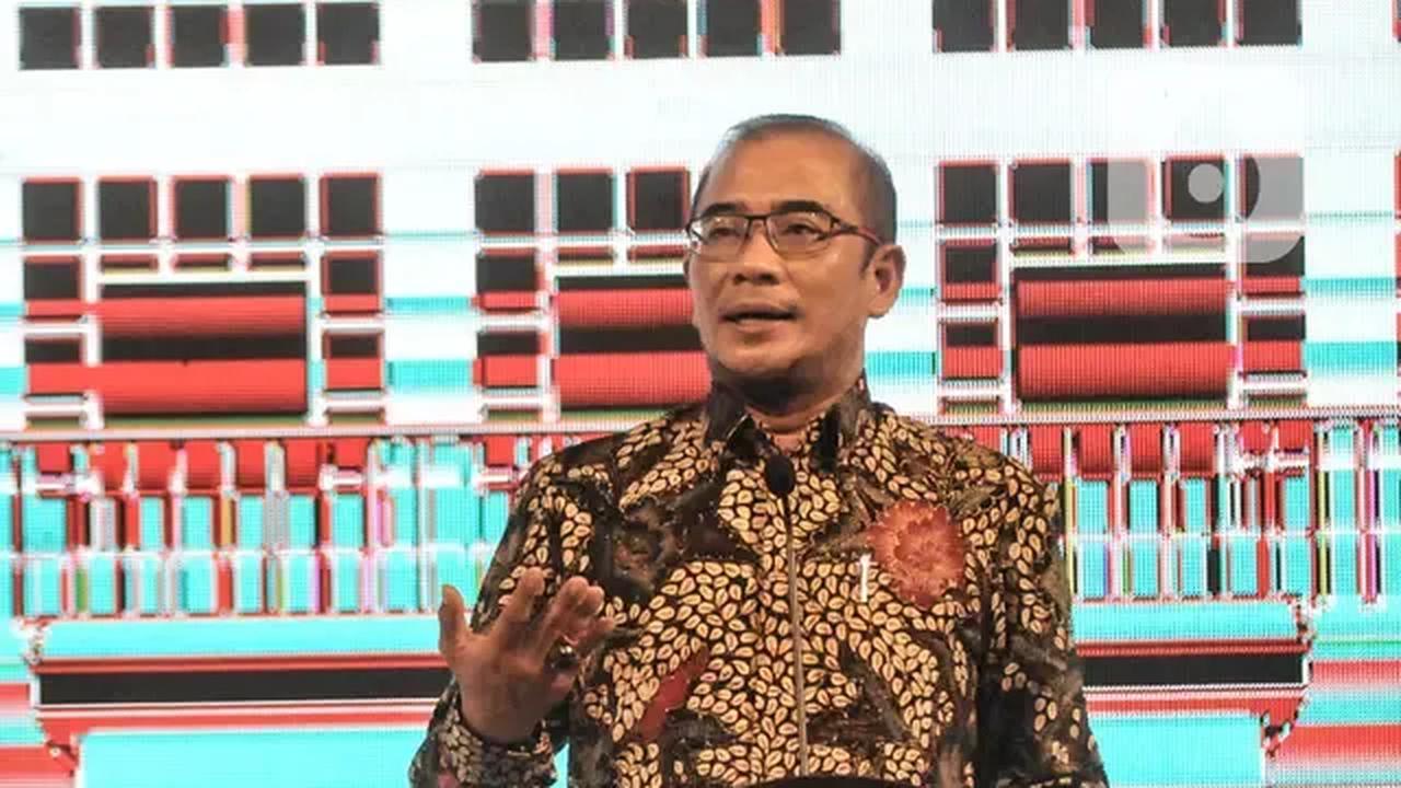 KPU menegaskan, lantaran belum memasuki tahapan pendaftaran bakal calon presiden dan wakil presiden pada Pilpres 2024, maka Anies, Ganjar dan Prabowo masih bisa bersilaturahmi temasuk debat di kampus.