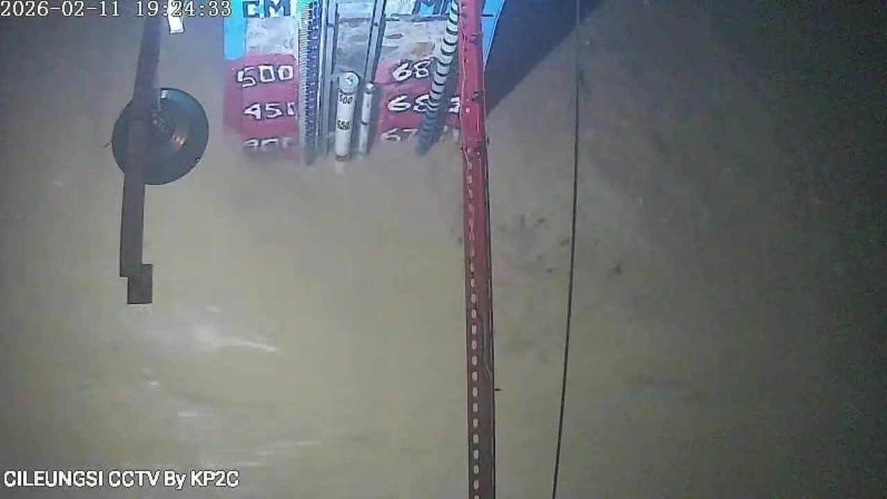 Tinggi muka air (TMA) di Sungai Cileungsi naik siaga 1