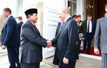 VIDEO: Momen Putin Acungkan Jempol Untuk Prabowo, Bahas Bantuan Rusia Saat Indonesia Susah
