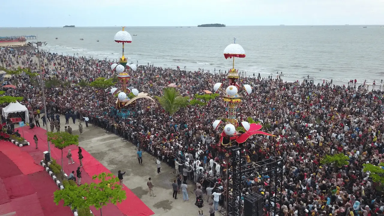 Festival Hoyak Tabuik Pariaman. (kemenparekraf.go.id)