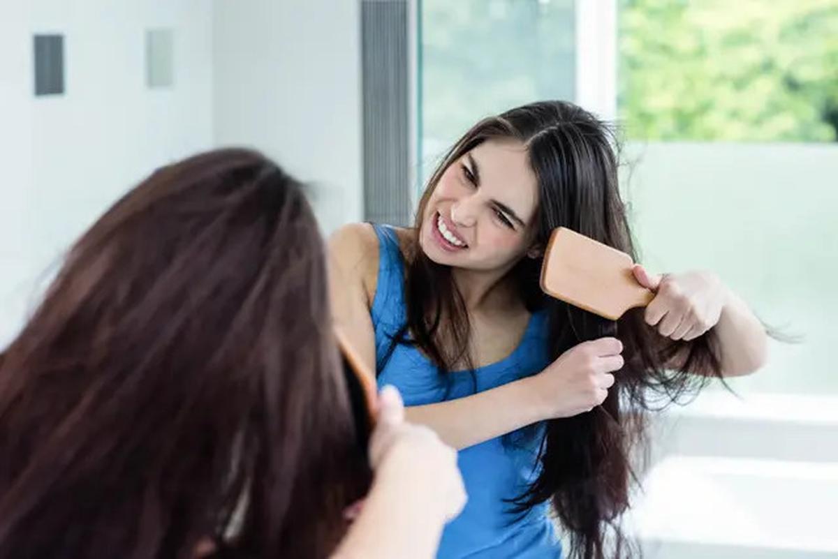 7 Kebiasaan yang Bikin Rambut Rusak dan Kehilangan Kilaunya, Wajib Dihindari