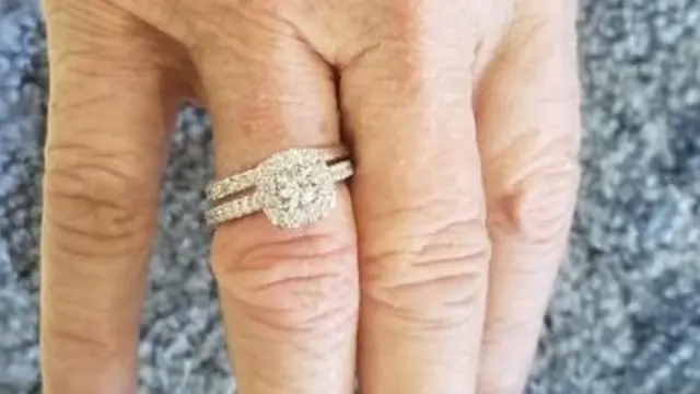 Romantis, Proses Lamaran Lansia Setelah 63 Tahun Hidup Bersama