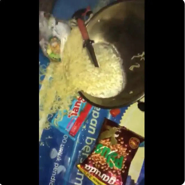 6 Momen Apes Masak Mi Berujung Tumpah Ini Bikin Kecewa
