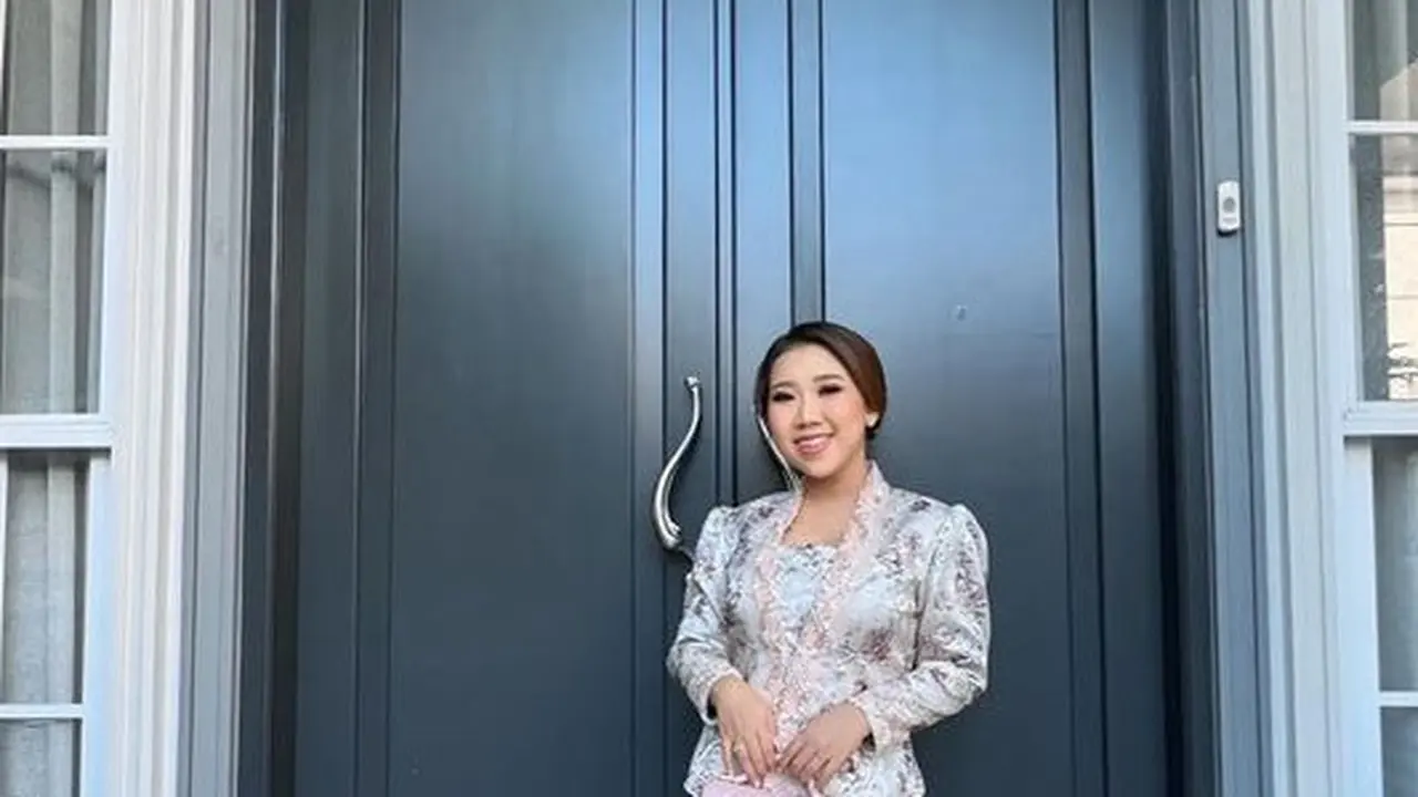 Kiky Saputri di Tasyakuran 7 Bulanan Erina Gudono. [@kikysaputrii]