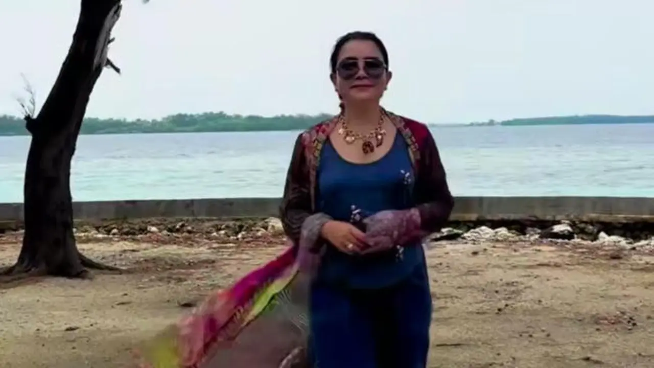 Potret Terbaru Mayangsari Liburan Bareng Keluarga. (instagram/mayangsari_official)