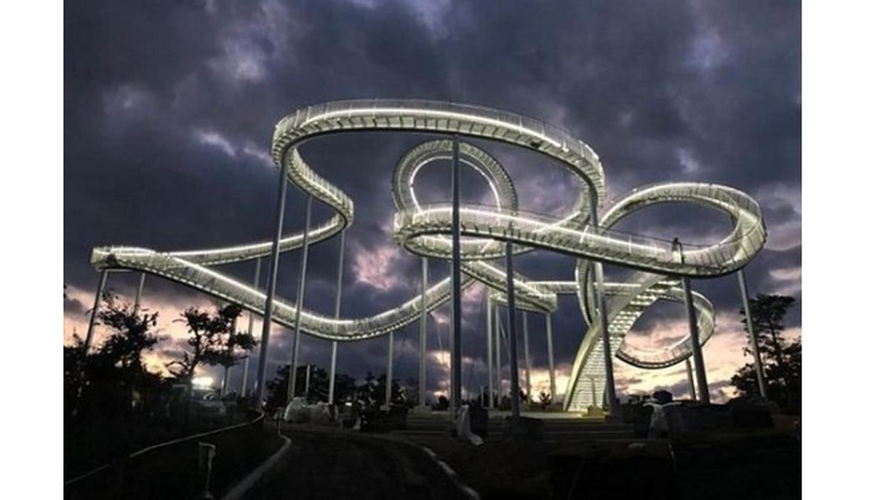 Bak Roller Coaster, Spacewalk Tertinggi Telah Diresmikan di Korea Selatan