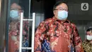 Menteri Riset dan Teknologi / Kepala Badan Riset Teknologi Inovasi Nasional (BRIN) Bambang Brodjonegoro usai melakukan pertemuan di gedung KPK, Jakarta, Selasa (16/6/2020). Pertemuan membahas mengenai hal terkait pendanaan penelitian riset teknologi inovasi. (merdeka.com/Dwi Narwoko)