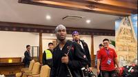 Pemain basket tim Kanada sudah tiba di Jakarta, Senin (21/8/2023) dini hari WIB. Kanada akan ambil bagian dalam Piala Dunia FIBA 2023 yang digelar di tiga negara, termasuk Indonesia. (Bola.com/LOC Piala Dunia FIBA 2023)