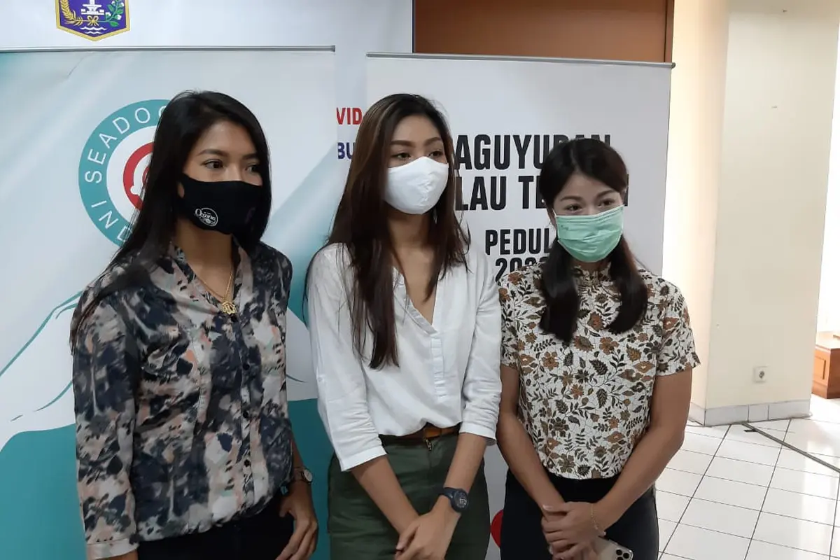 Karenina Sunny, Liza Elly, dan Anindya Putri.