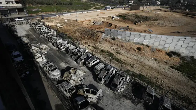 Pemukim Israel Mengamuk di Tepi Barat, Bakar Mobil hingga Rumah