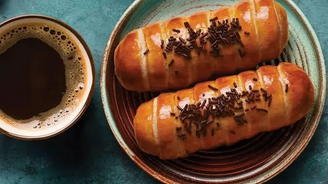 5 Resep Bolen Pisang Coklat yang Enak dan Legit, Cocok Jadi Teman Ngeteh