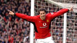 1. Ruud van Nistelrooy - Pemain asal Belanda ini merupakan salah satu striker terbaik yang pernah dimiliki Manchester United. Ketajaman Nistelrooy terbukti lewat torehan 150 gol dari 219 laganya bersama Manchester United. (AFP/Paul Barker)