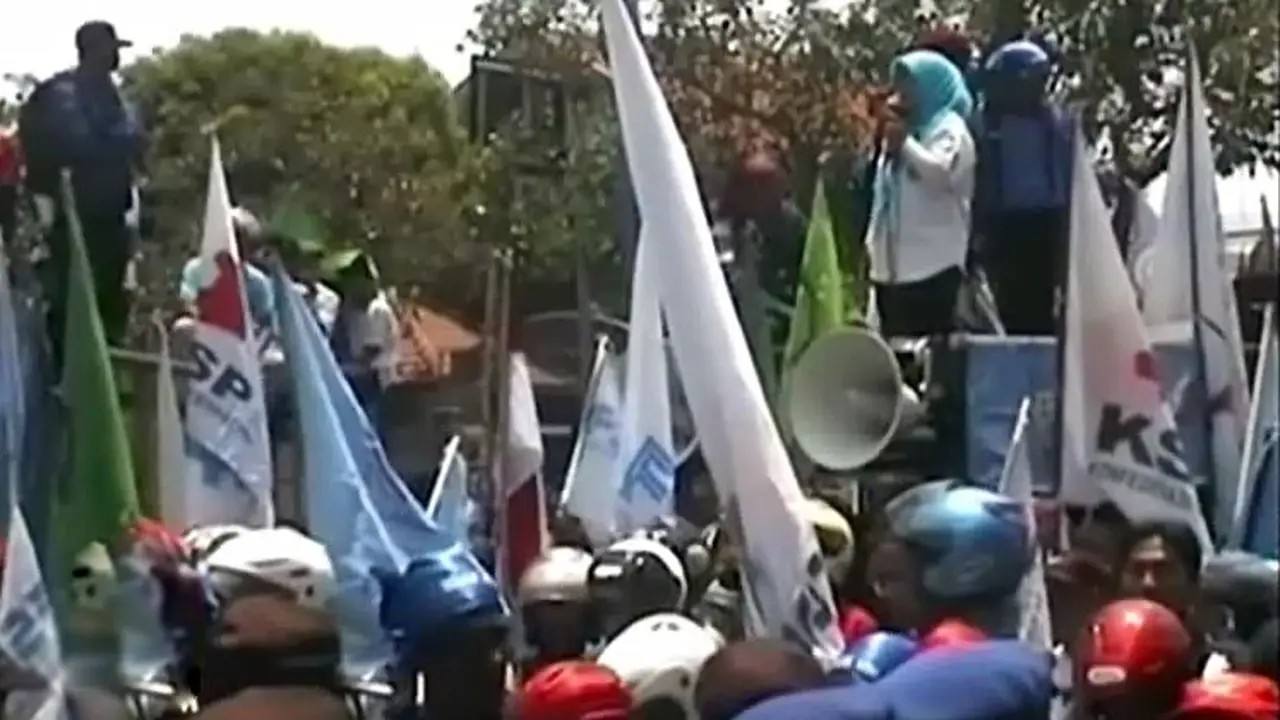 (Lip6 Malam) Demo-Buruh