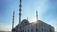 Masjid Kotacepe di Turki. (Dok: Instagram @karapanco.marsela&nbsp;https://www.instagram.com/p/CKPDZanhLU2/?igsh=MTg4cGw1NXdvM295Mw==&nbsp;)