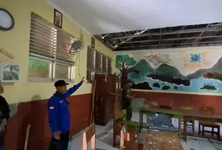 Gempa sebabkan sekolah dan rumah warga Gunungkidul rusak. (Liputan6.com/Hendro Ary Wibowo)