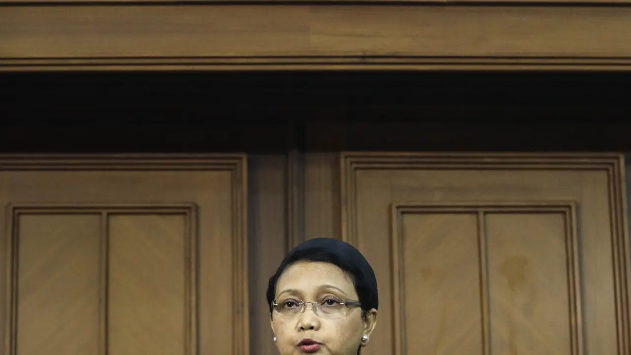 Menlu Retno Marsudi melalui Kementerian Luar Negeri menyampaikan belasungkawa terhadap warga Bangladesh. (Liputan6.com/Faizal Fanani)