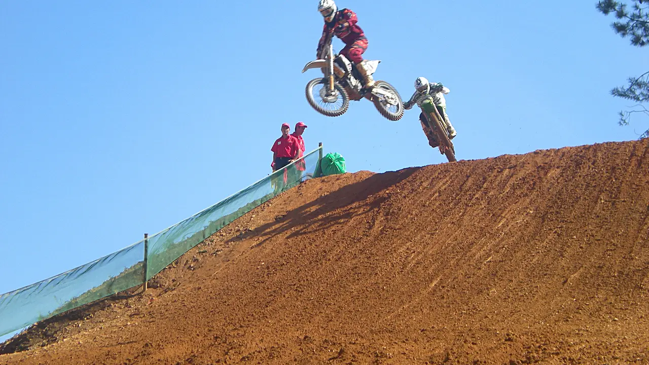 Ilustrasi motocross (Wikimedia Commons)