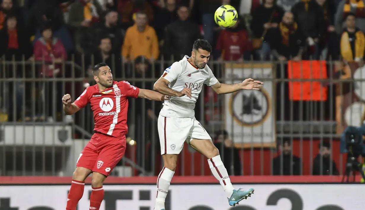 Satu poin membuat posisi Roma tidak nyaman di klasemen Liga Italia. (Claudio Grassi/LaPresse via AP)