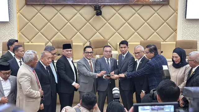 Penetapan Ketua Panja RUU Pemilu Bahtra Banong. (Liputan6.com/Ady Anugrahadi)