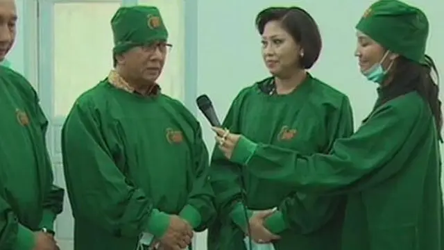 Anneke Jody Terjun Bersama Pundi Amal di Solok