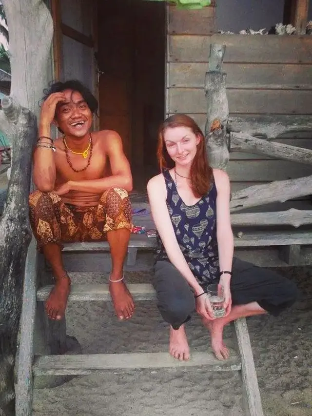 Sempat Viral Karena Menikah Dengan Bule, Ini Sosok Bayu Kumbara Bersama Istri