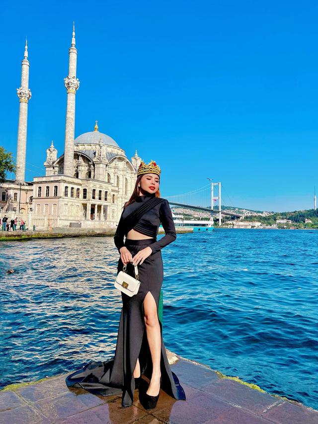 7 Pemotretan Eva Belisima di Turki, Kumpul Bareng Rohimah Alli