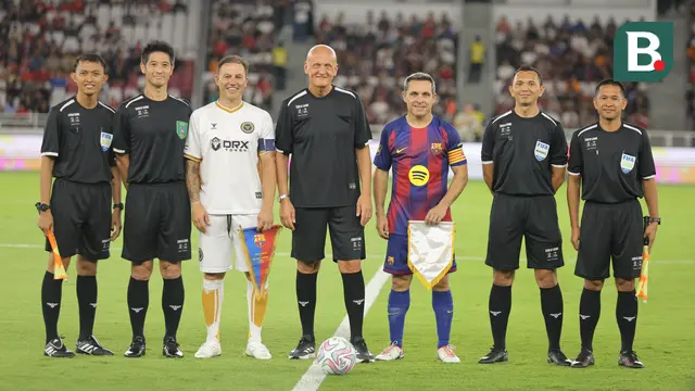 Foto: Barcelona Legends Hajar Del Piero Dkk dalam Laga Duel Antar Legenda Sepak Bola
