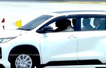 Paus Fransiskus Pakai Innova Zenix Selama di Indonesia, Ini Spesifikasi dan Harganya