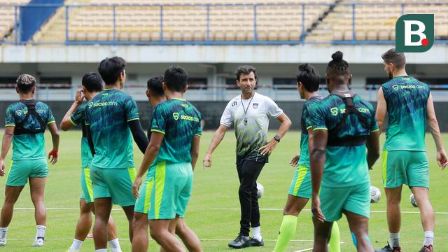 Foto: Persib Bandung Kembali Gelar Latihan Paska Libur Tragedi Kanjuruhan