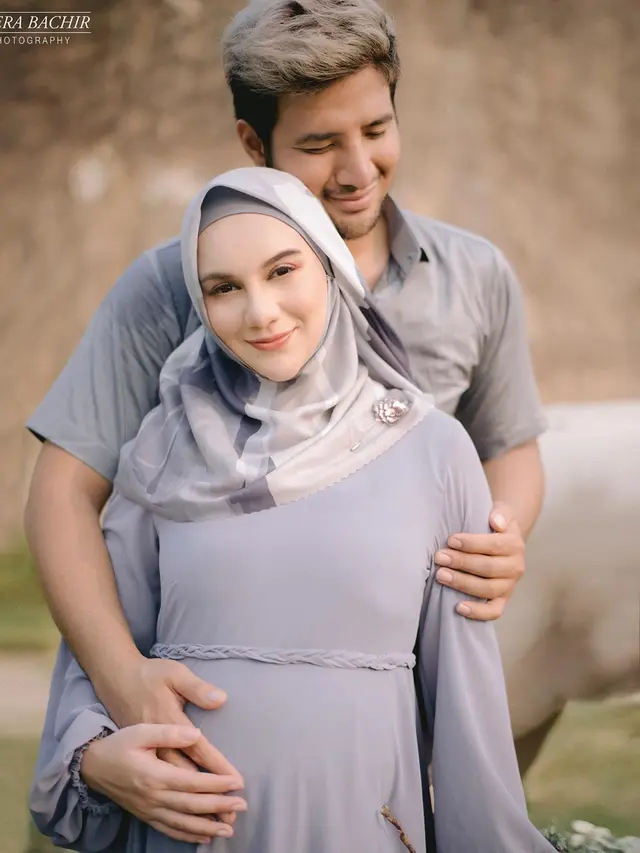 [Fimela] Irish Bella dan Ammar Zoni Maternity Shoot