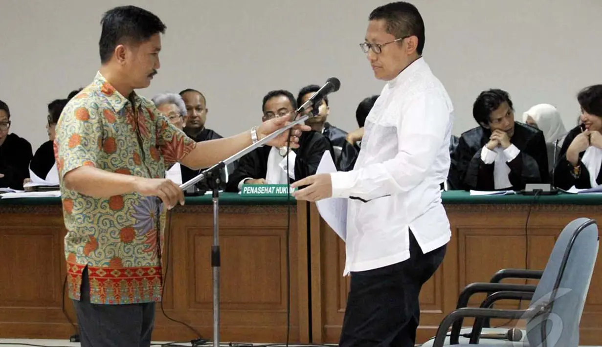  Terdakwa Anas Urbaningrum menilai dakwaan yang dibuat tim Jaksa Komisi Pemberantasa Korupsi (KPK) terhadapnya sangat spekulatif, Pengadilan Tipikor, Jakarta, Jumat (6/6/2014) (Liputan6.com/Johan Tallo)