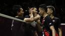 Ganda putra Indonesia, Mohammad Ahsan/Hendra Setiawan, saat menghadapi Fajar Alfian/Muhammad Rian Ardianto, pada laga Indonesia Masters 2020 di Istora Senayan, Jakarta, Sabtu (18/1). Ahsan/Hendra menang tiga gim dengan skor 21-12, 18-21, dan 21-17. (Bola.com/Yoppy Renato)