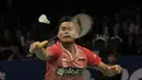 Ganda campuran Indonesia, Tontowi Ahmad/Liliyana Natsir, mengalahkan pasangan Malaysia, Tan Kian Meng/Lai Pei Jing pada laga Indonesia Open 2017 di JCC, Jumat (16/6/2017). Indonesia 21-18, 21-16. (Bola.com/M Iqbal Ichsan)