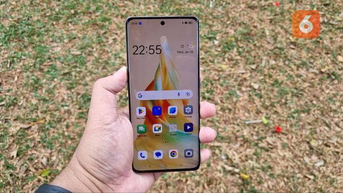 <p>Tampak depan Oppo Reno8 T 5G. (Liputan6.com/ Agustinus Mario Damar)</p>