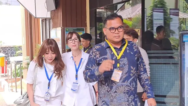 Rudi pengacara Sara Wijayanto