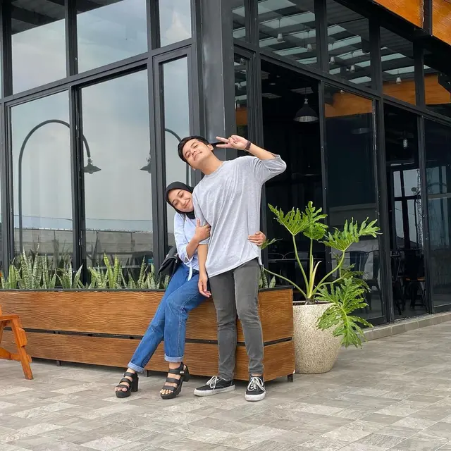 Istri Hamil Anak Pertama, Ini 6 Potret Dayat Idola Cilik dan Anya Usai Menikah