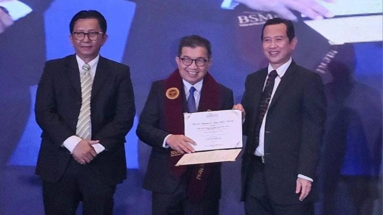 OJK Ingatkan Pentingnya Manajemen Risiko Perbankan, Siapa 'Bapak Manajemen Risiko Perbankan Indonesia'?