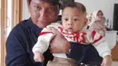 <p>Tidak hanya orangtua Lesti, Danie Eddy ayah dari Rizky Billar juga kerap momong Baby Leslar. (FotoL instagram.com/danieleddy46)</p>