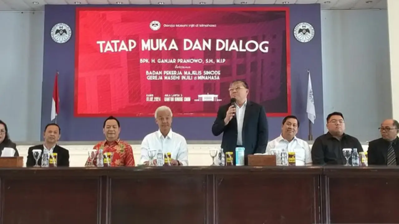 Ganjar Pranowo saat bertemu dengan pimpinan gereja di Kota Tomohon, Kamis (1/2/2024).