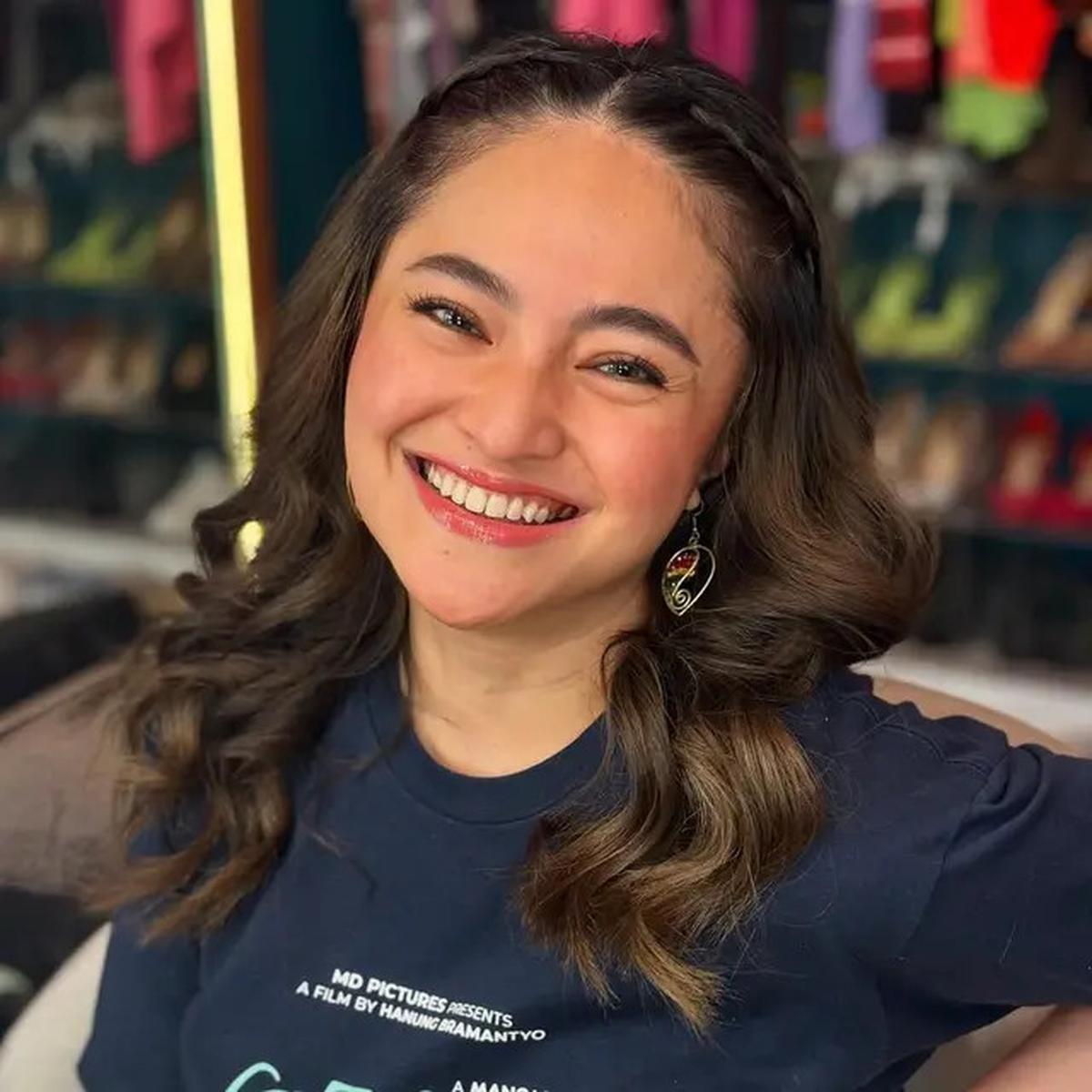 Model Warna Rambut Marshanda di 2025, Inspirasi Gaya Tampil Beda dan Percaya Diri
