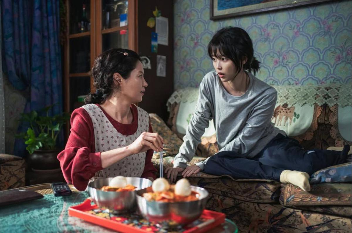 Keren! Drakor 'WHEN LIFE GIVES YOU TANGERINES' Hampir Masuk Semua Kategori Baeksang Arts Awards ke-61