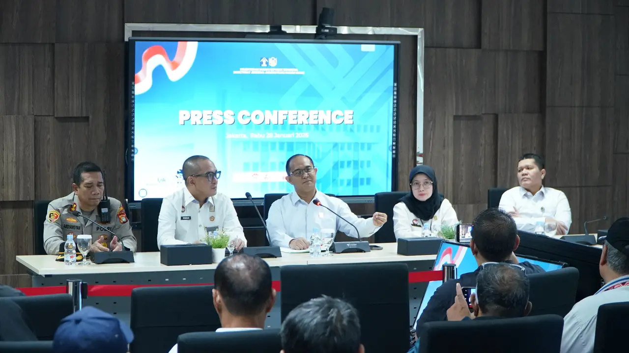 Direktur Jenderal Administrasi Hukum Umum (Dirjen AHU) Kementerian Hukum, Widodo saat menggelar konferensi pers di Kantor Kementerian Hukum, Jakarta. (Istimewa)