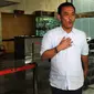 Ketua DPRD DKI Jakarta, Prasetyo Edi Marsudi berjalan keluar usai memenuhi panggilan KPK sebagai saksi Mohamad Sanusi terkait suap pembahasan dua Raperda Reklamasi Pantai Utara Jakarta, Selasa (14/6). (Liputan6.com/Faizal Fanani)